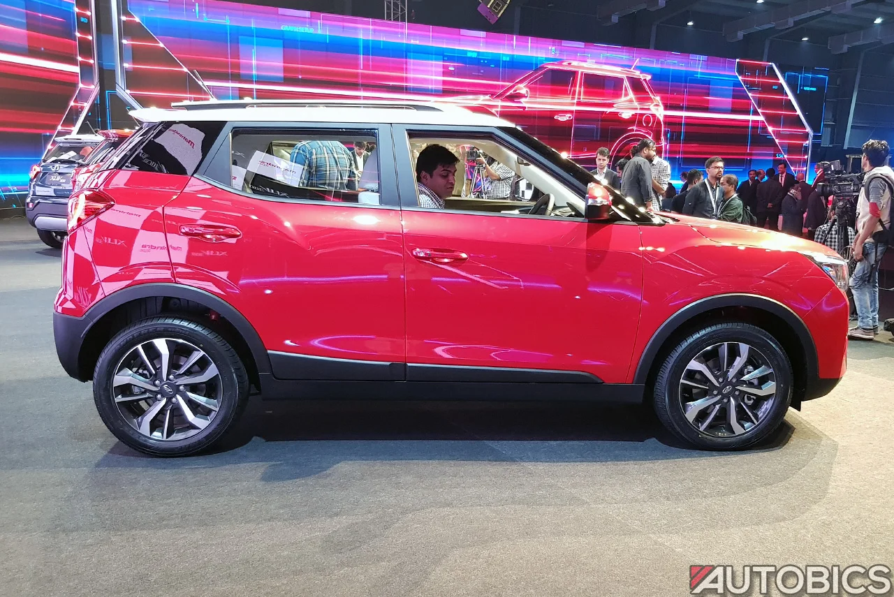 Mahindra XUV300 Red Rage W8 Dual Tone Side 2019