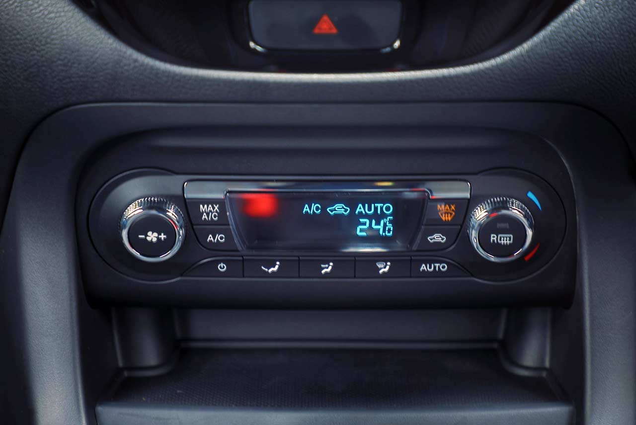 2019 Ford Figo Blu Automatic AC