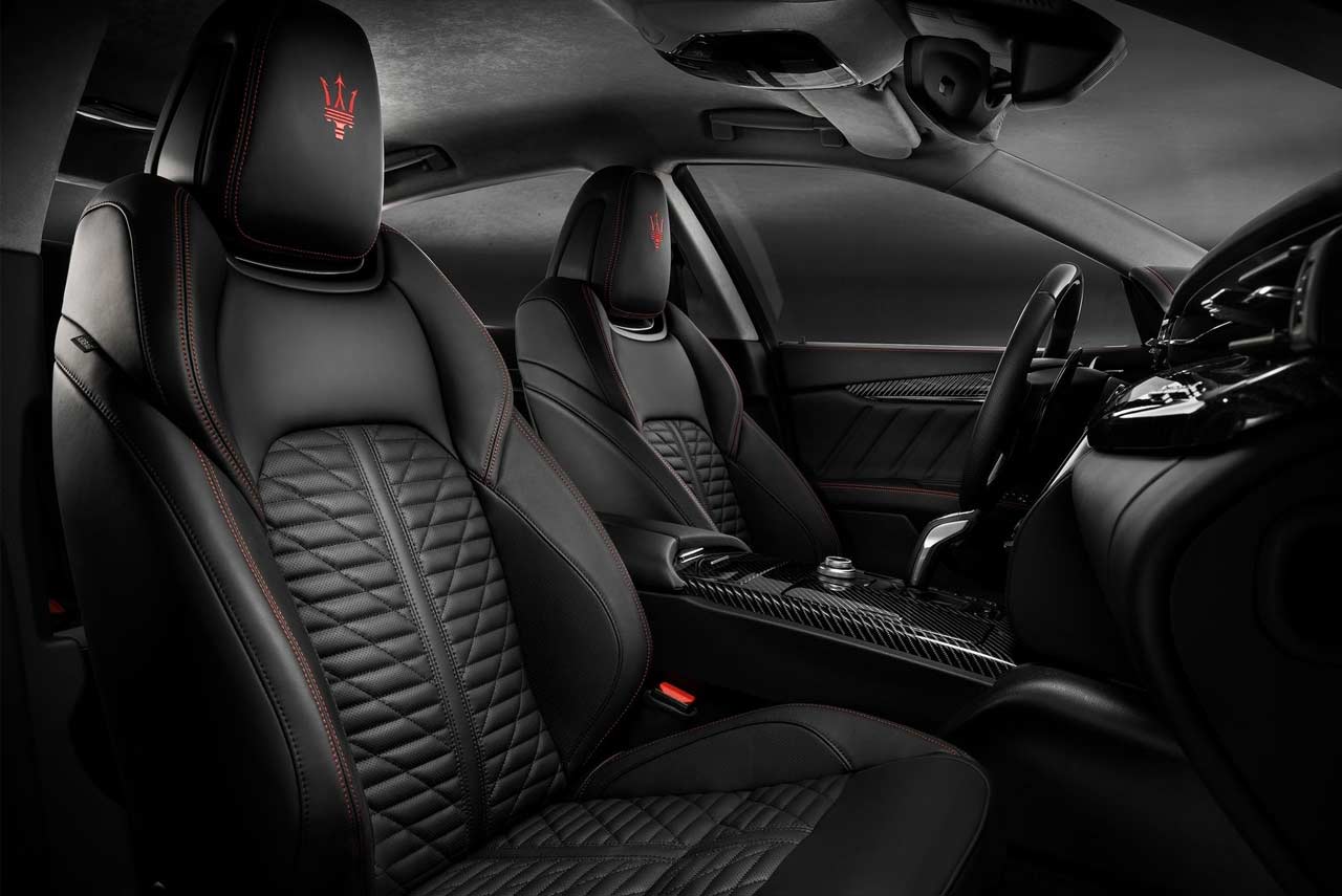 2019 Maserati Quattroporte GranSport Front Seat
