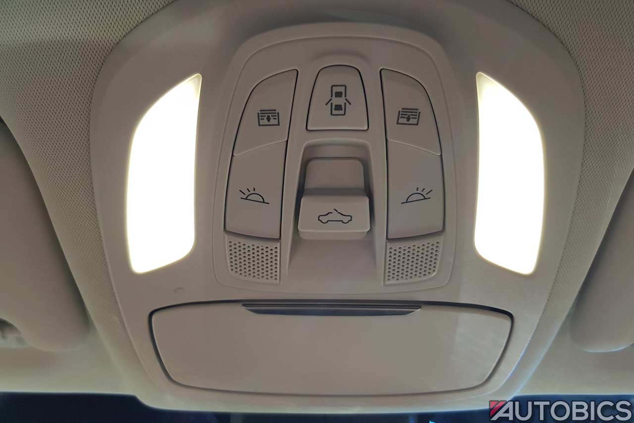 MG Hector Sunroof Switches