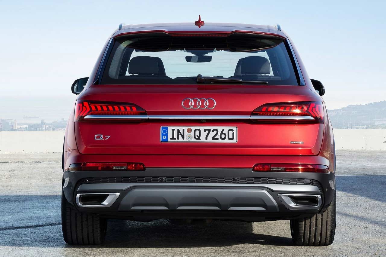 2020 Audi Q7 Rear