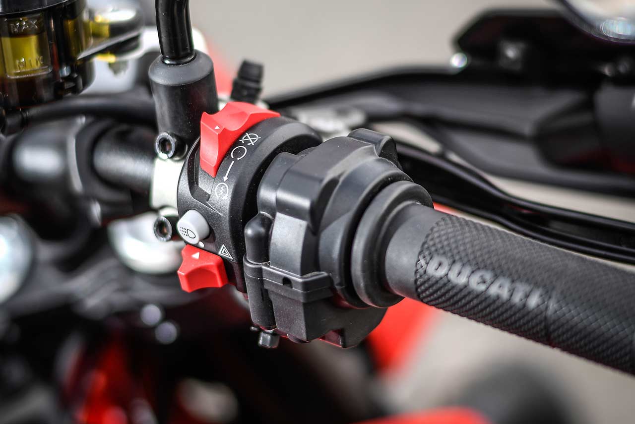 Ducati Hypermotard 950 Switches 2019