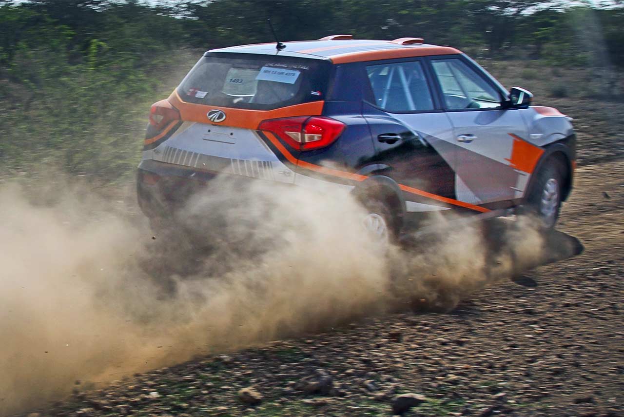 Mahindra Super XUV300 Offroad 2019