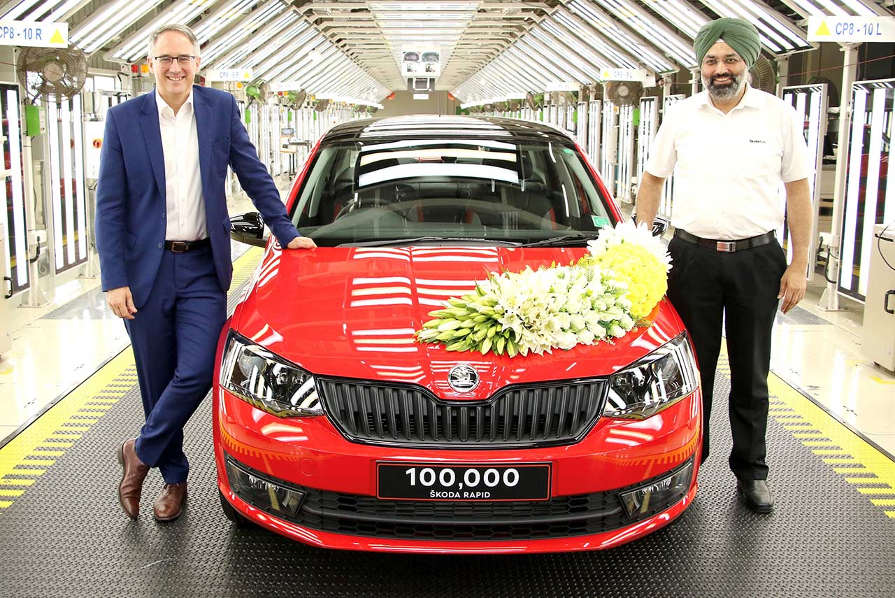 Mr. Gurpratap Boparai, Managing Director, Volkswagen India Private Ltd and Mr. Zac Hollis, Director - Sales and Marketing, Skoda Auto India at 100000th RAPID Production