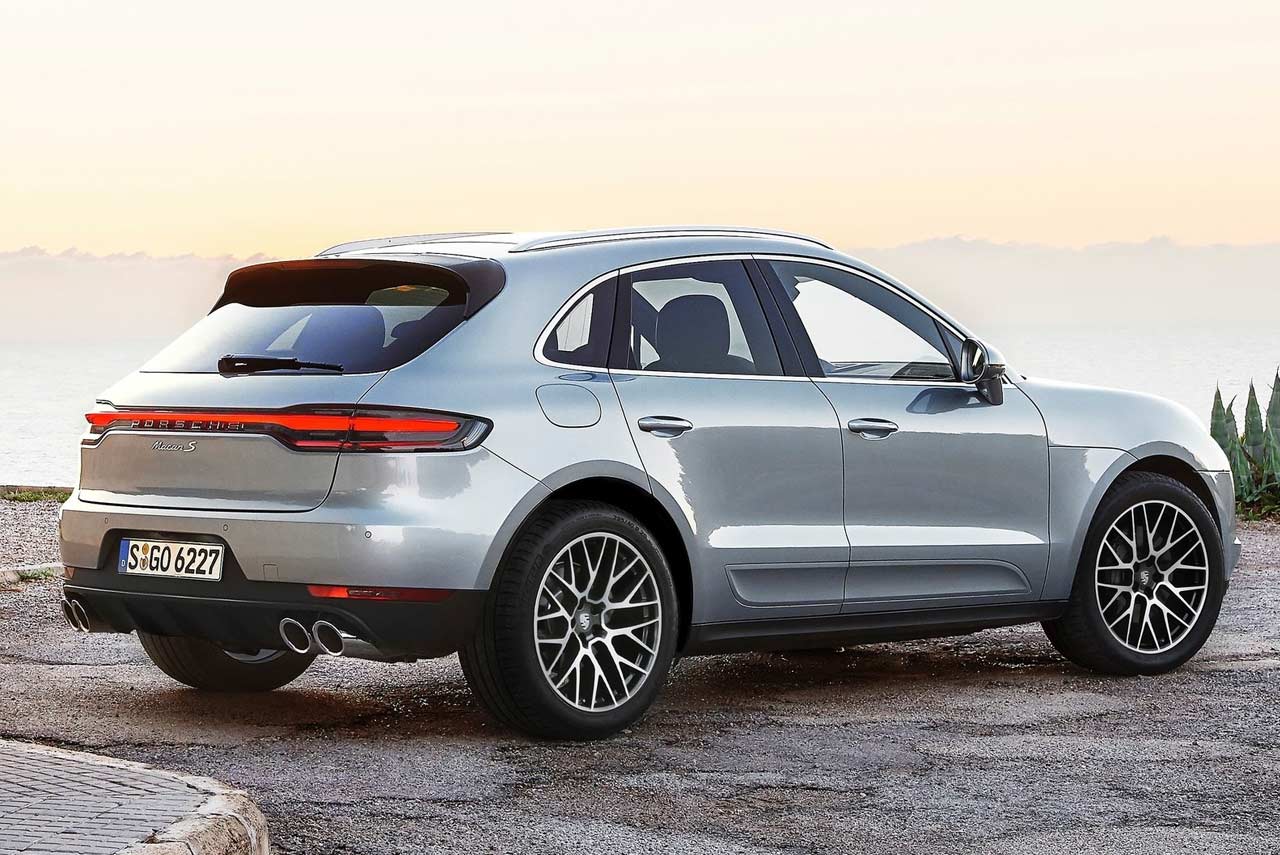 2019 Porsche Macan S Rear Quarter