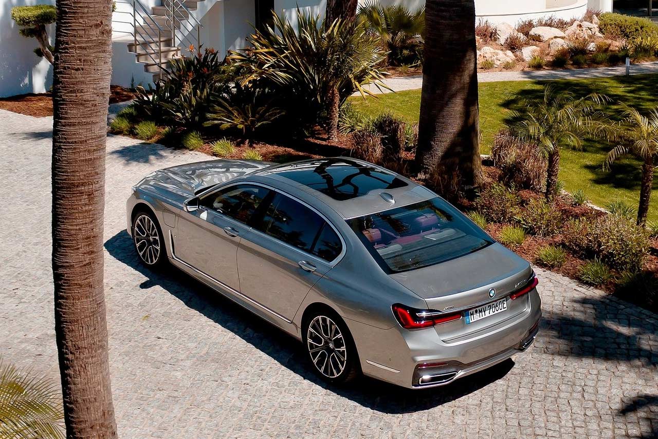 BMW 745Le Top View 2019