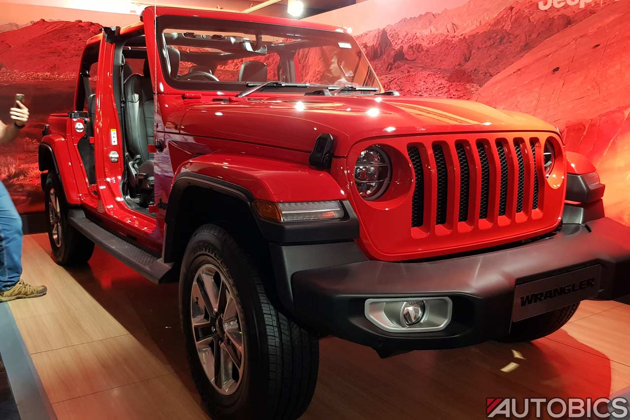 2019 Jeep Wrangler Unlimited Front Quarter View
