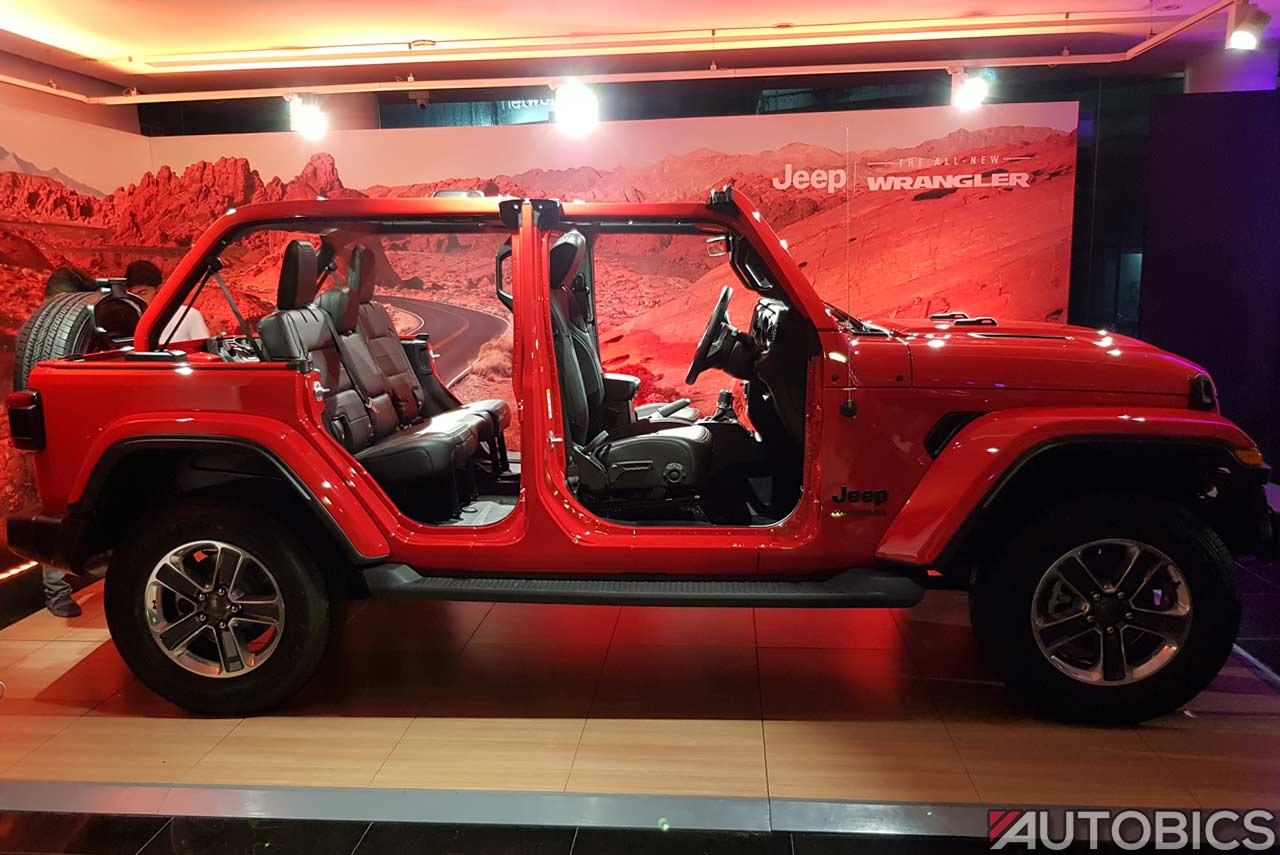 2019 Jeep Wrangler Unlimited Side