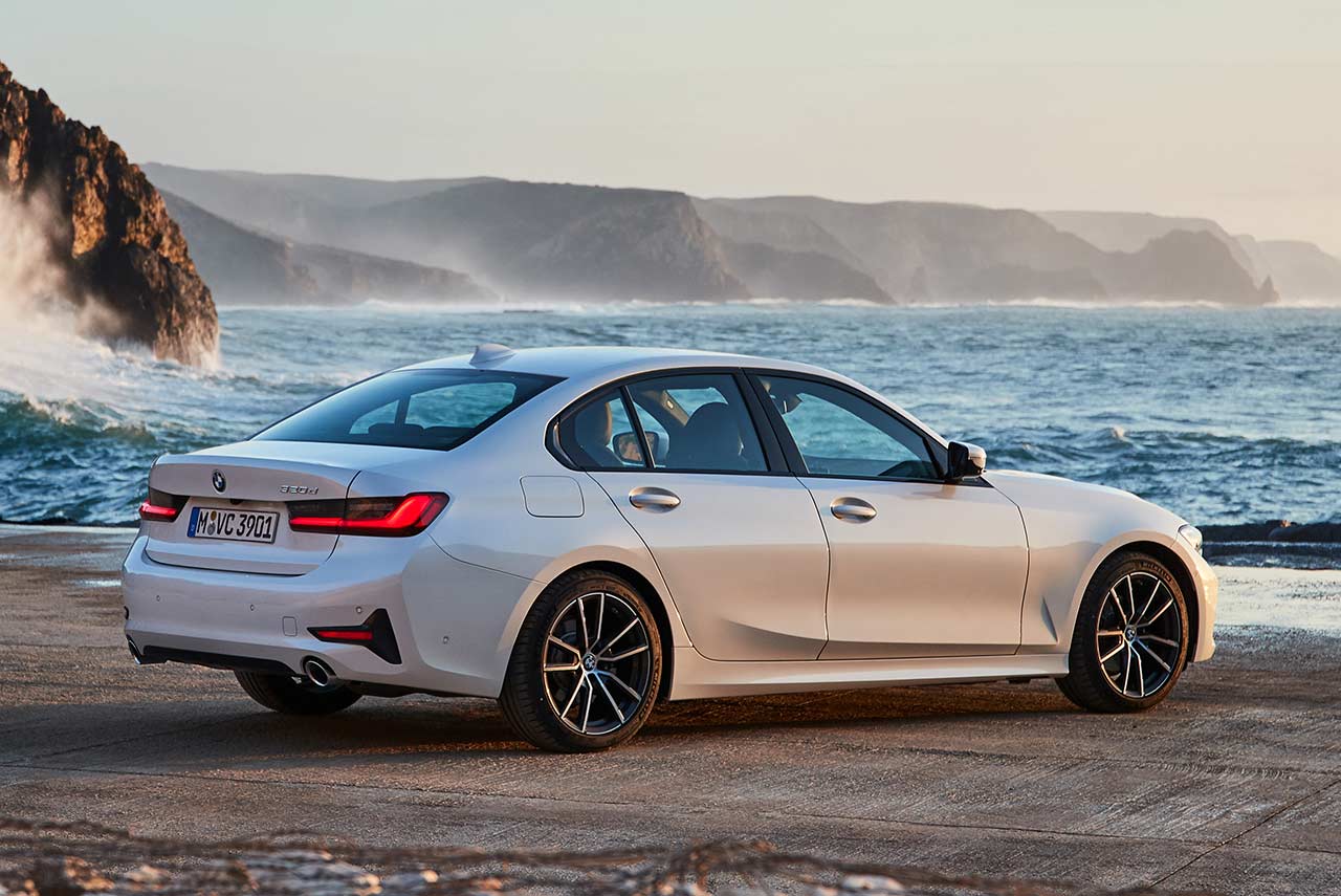 New 2019 BMW 3 Series Rear Quarter
