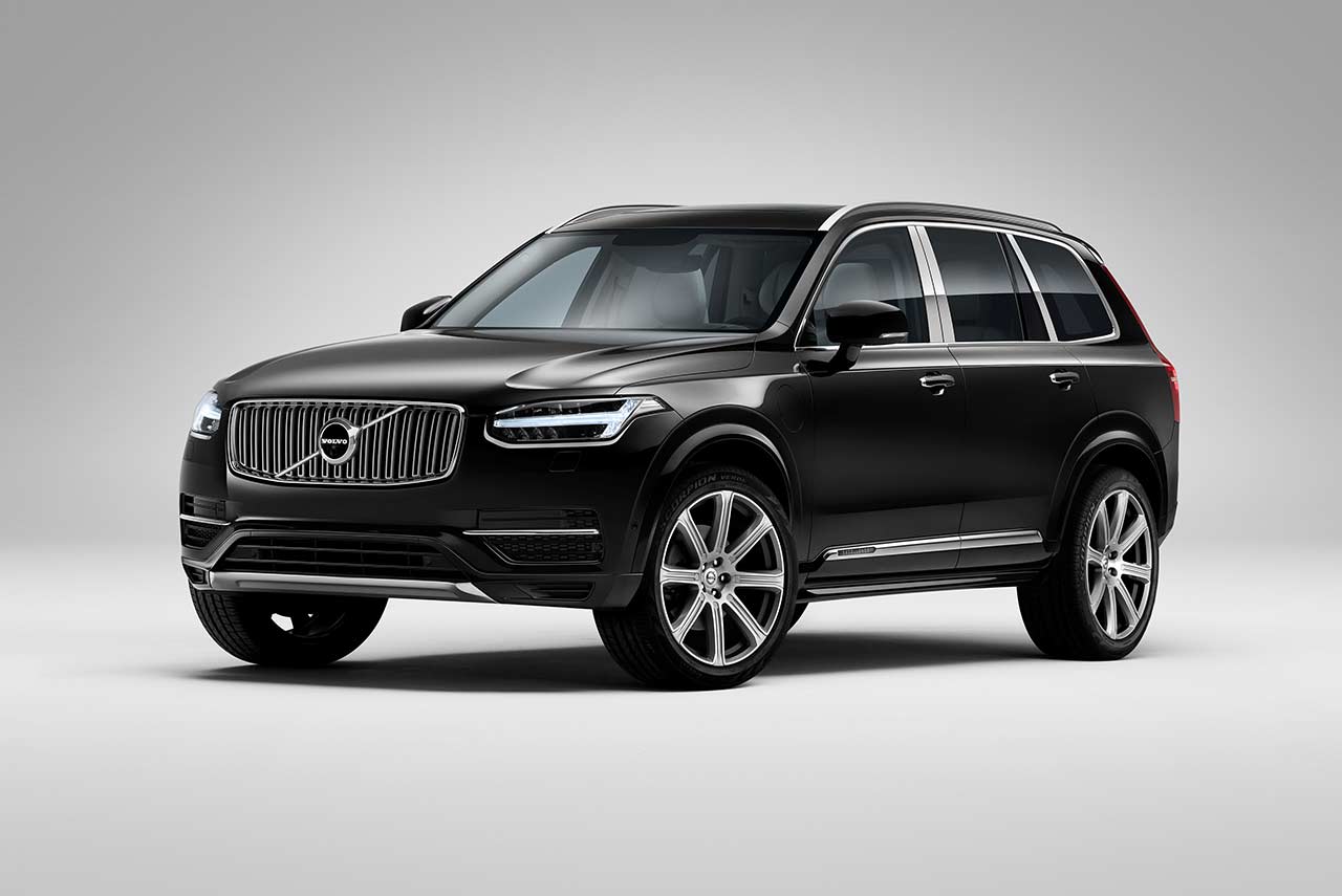 Volvo XC90 Excellence Lounge Console Front Quarter 2019