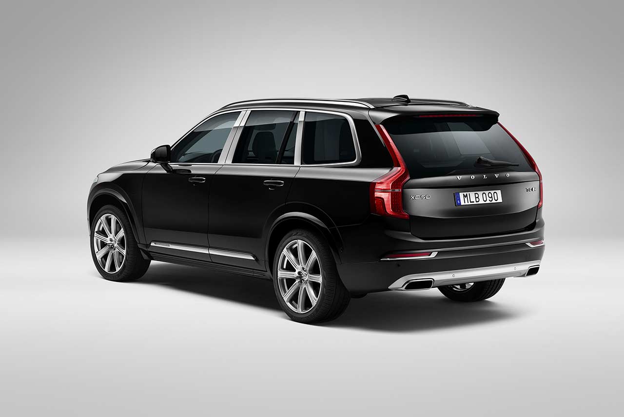 Volvo XC90 Excellence Lounge Console Rear Quarter 2019