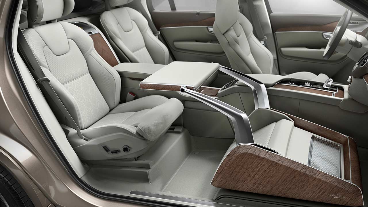 Volvo XC90 Excellence Lounge Console Table Extended 2019