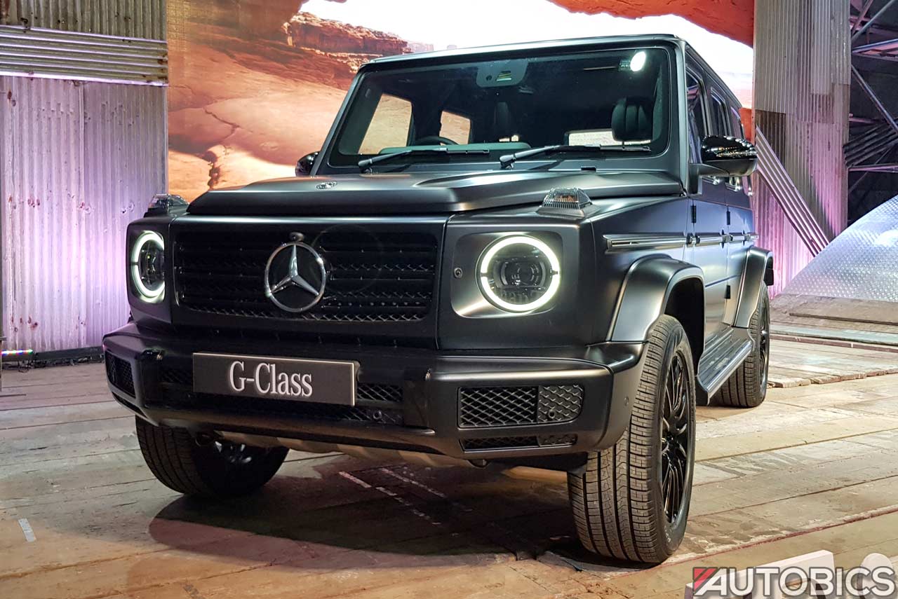 Mercedes-Benz G-Class G350d Front Quarter 2019
