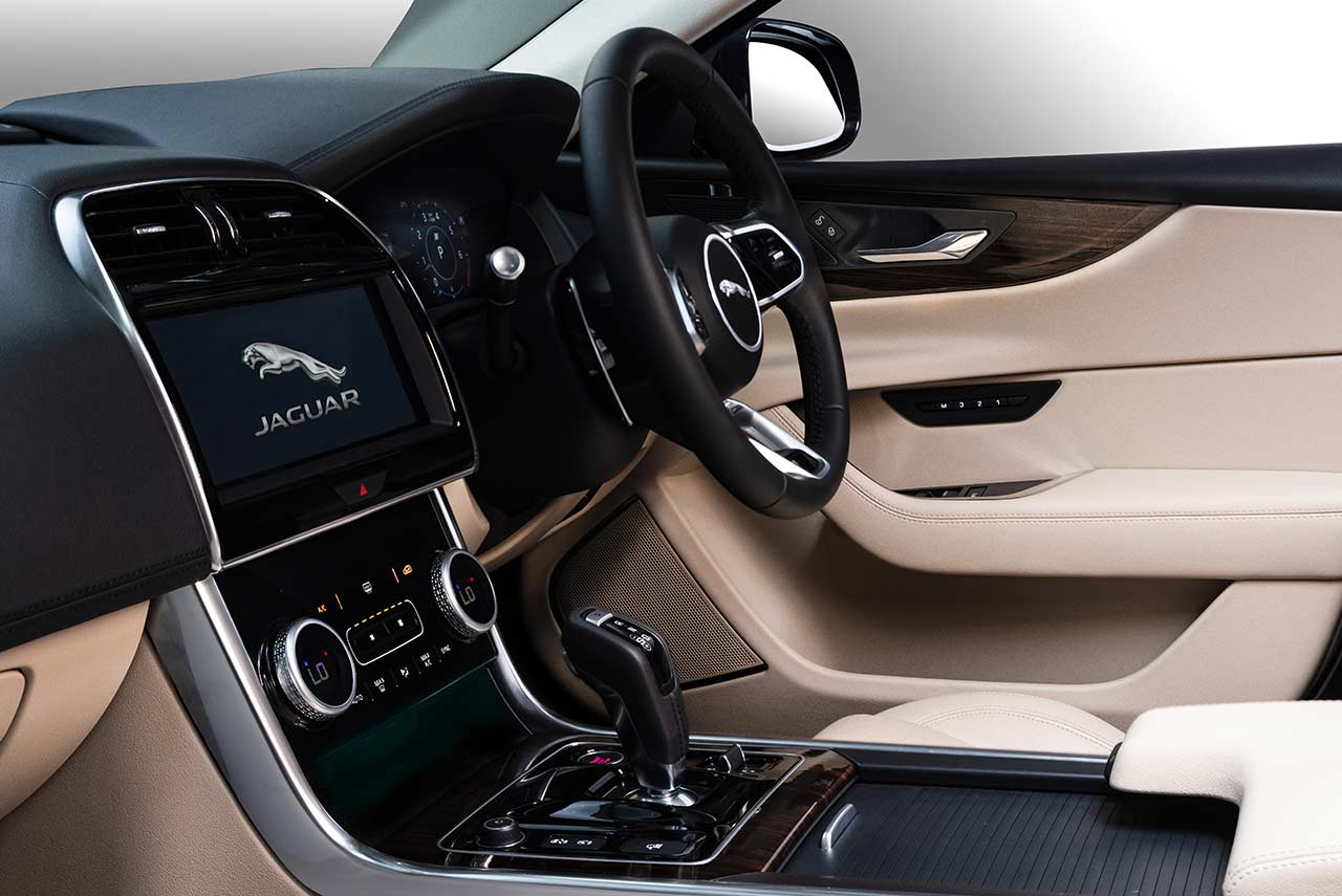 Jaguar Xe Interior Autobics