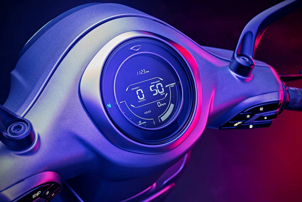 2020 Bajaj Chetak Digital Speedometer