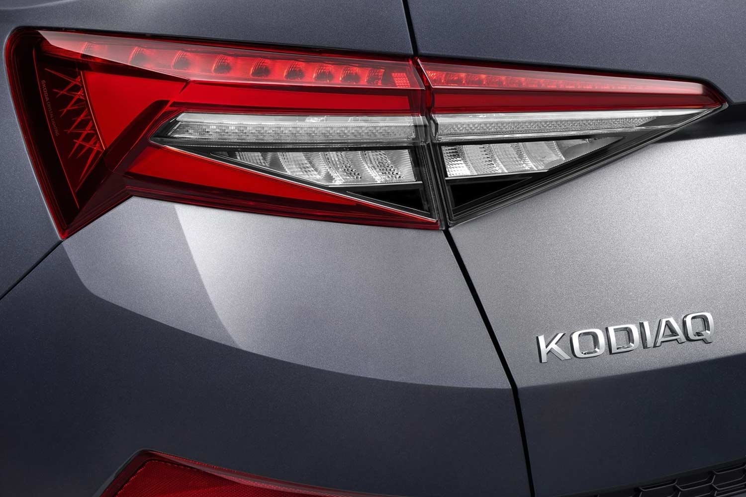 2021-Skoda-Kodiaq-Tail-light.jpg