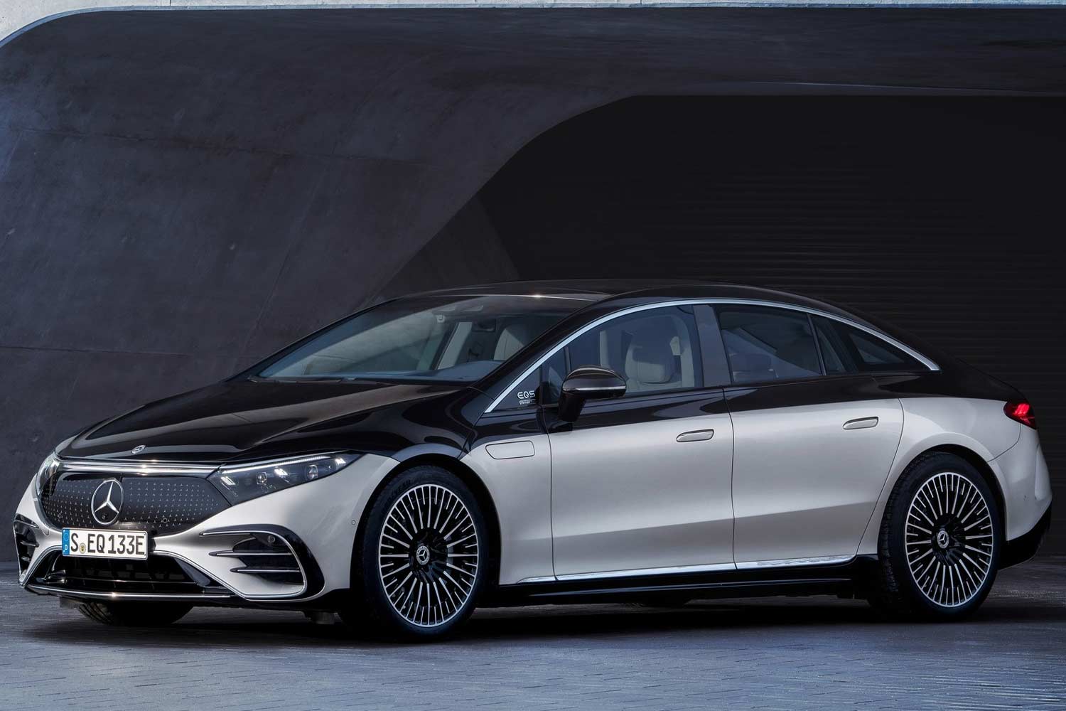 Mercedes-Benz EQS 580 4MATIC Left Side 2021