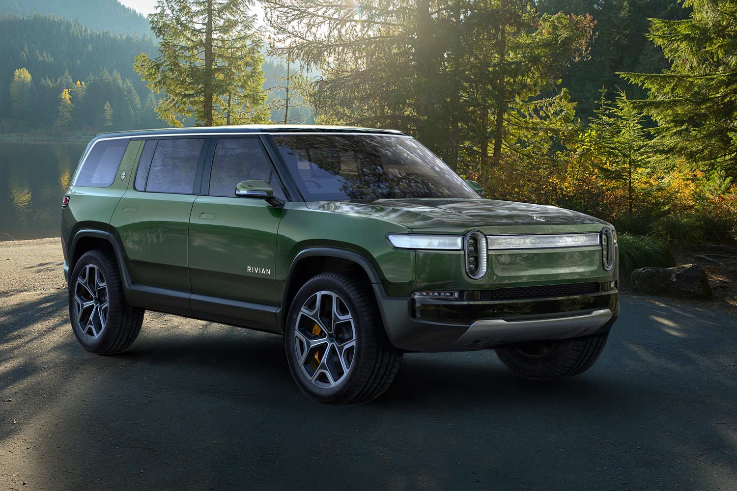 Rivian R1S Front Quarter 2021