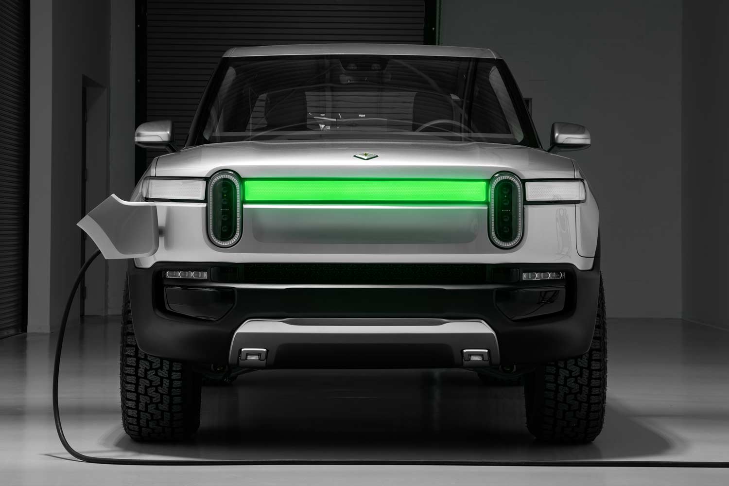 Rivian R1T Charging 2021 | AUTOBICS