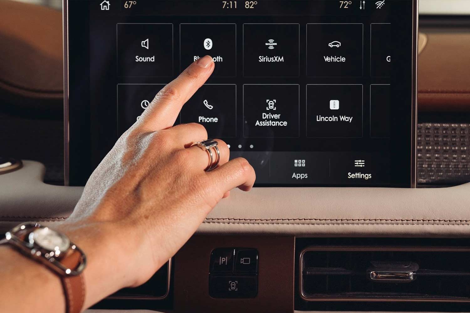 2021 Lincoln Aviator Shinola Concept SUV Touchscreen