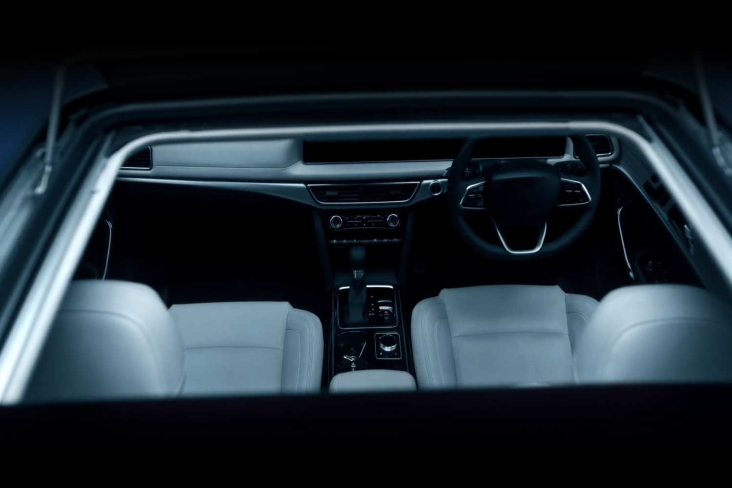 2021 Mahindra XUV 700 Interior