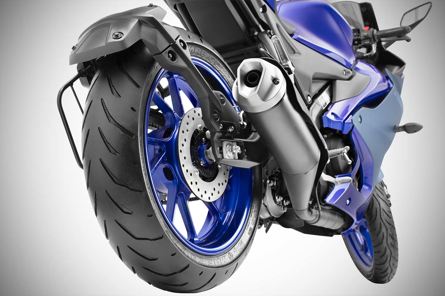 2021 Yamaha R15 V4 Super Wide Rear tyre