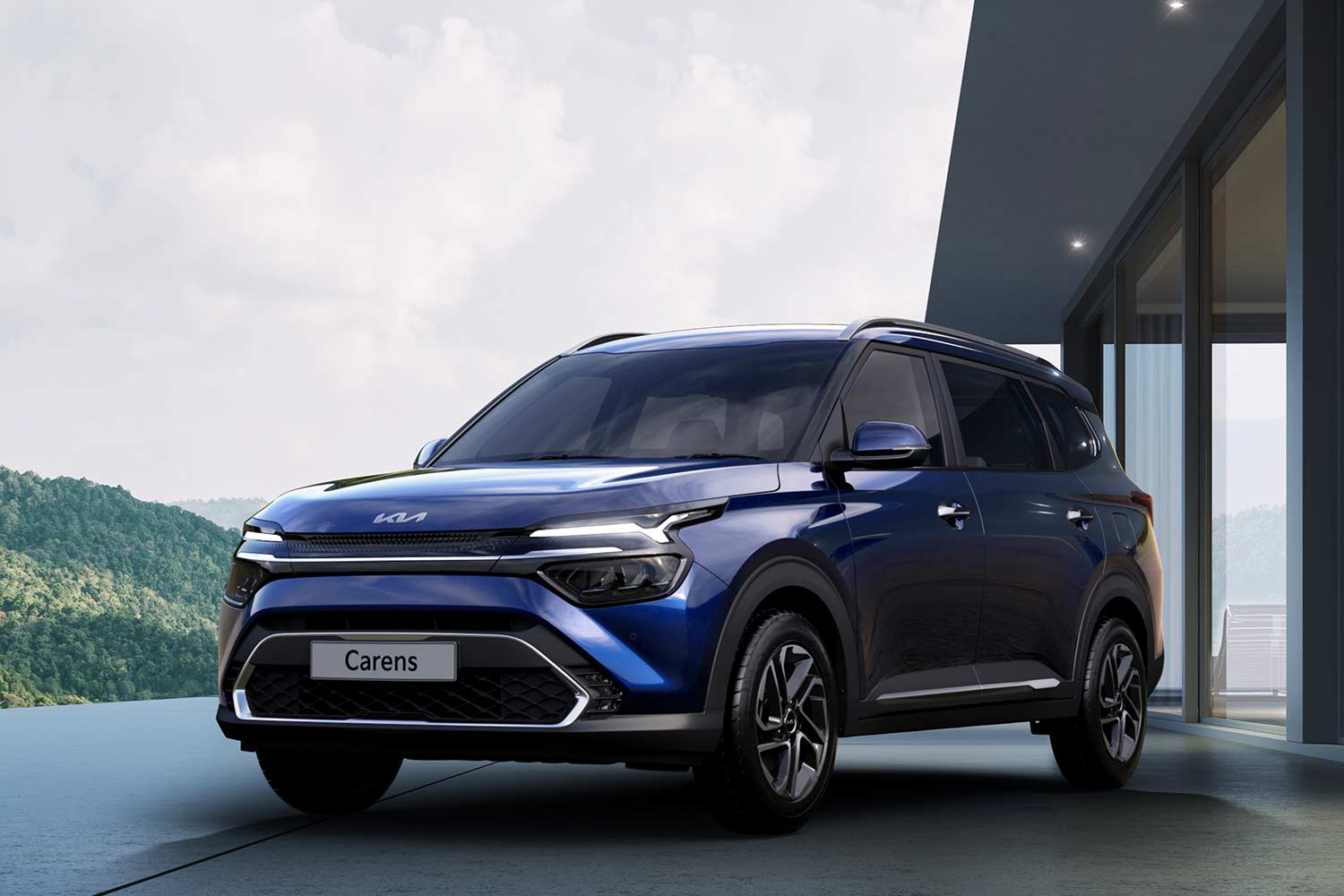 2022 Kia Carens Front Quarter