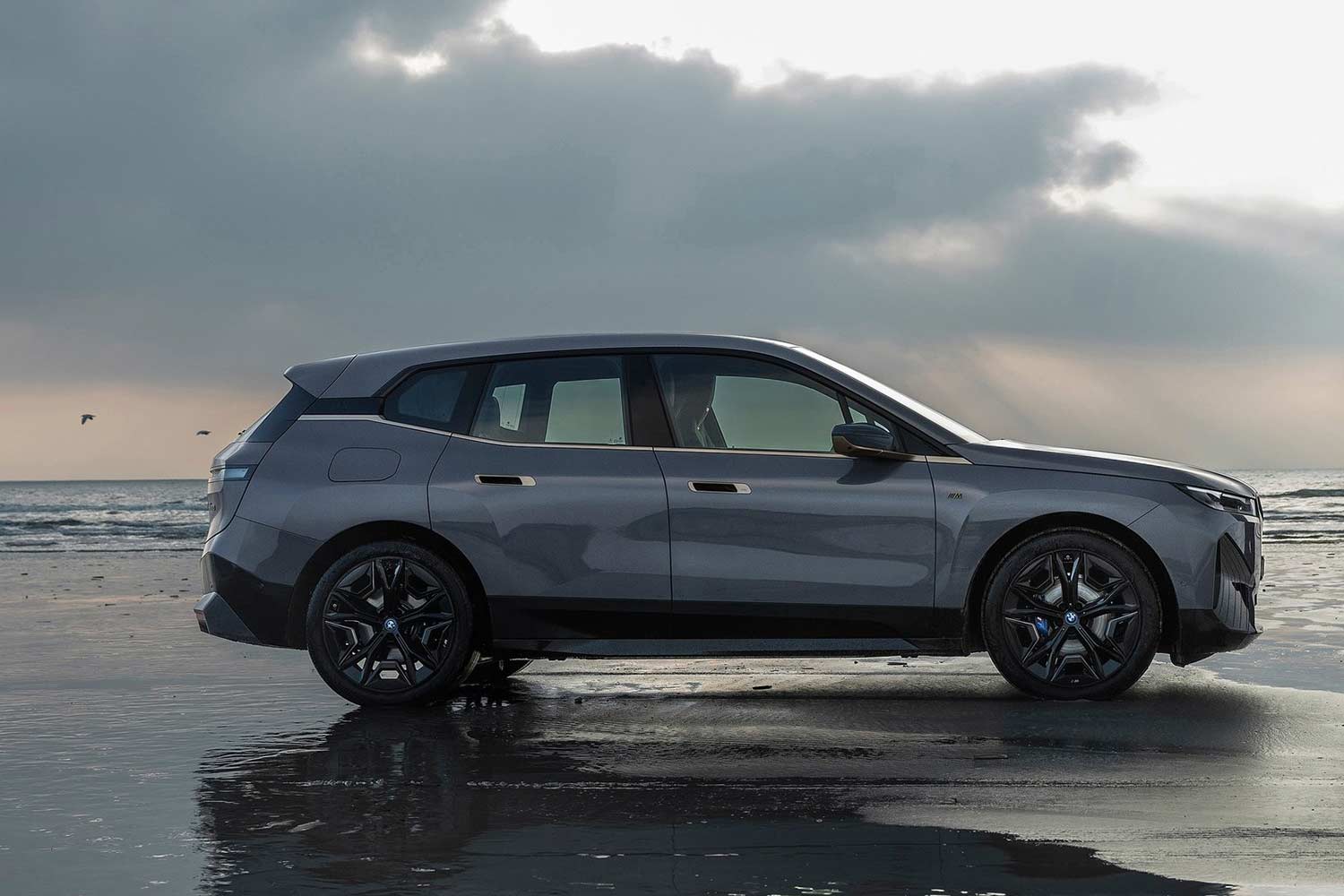 2022 BMW iX M60 Side