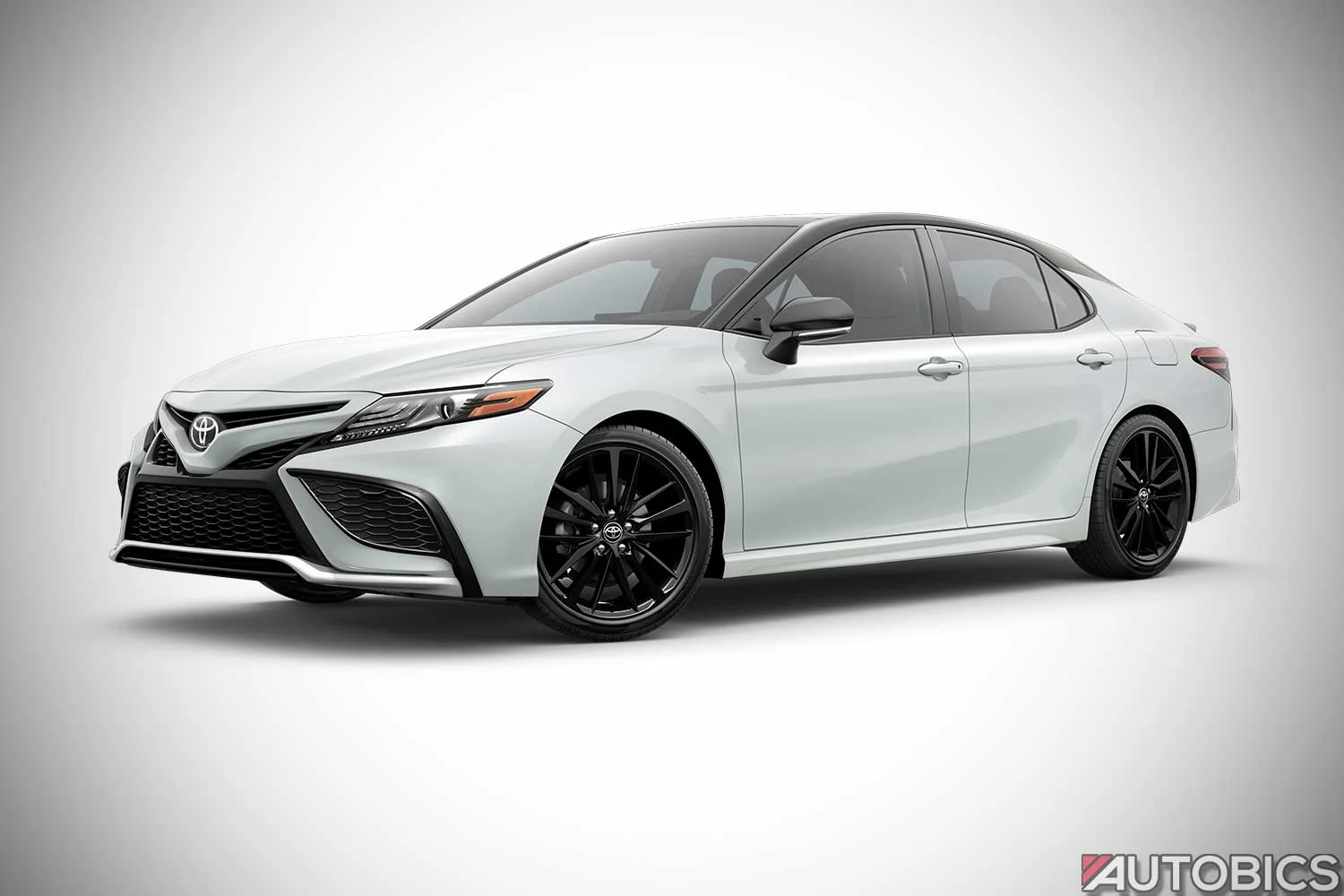 2022 Toyota Camry Wind Chill Pearl with Midnight Black Metallic Roof