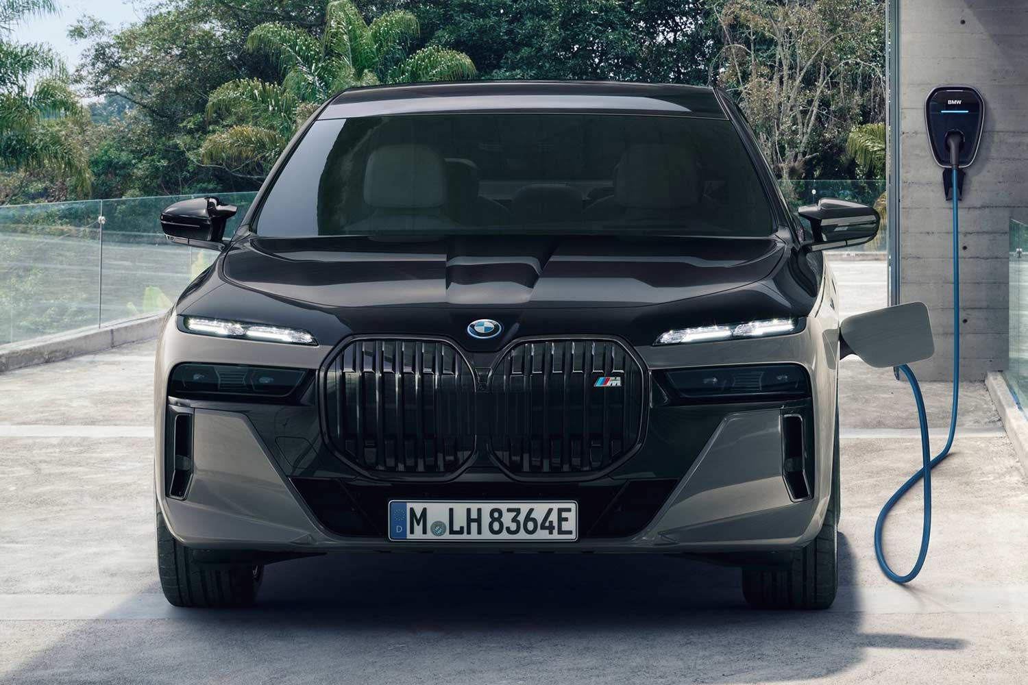 2023 BMW 7 Series M Sport M760e Charging