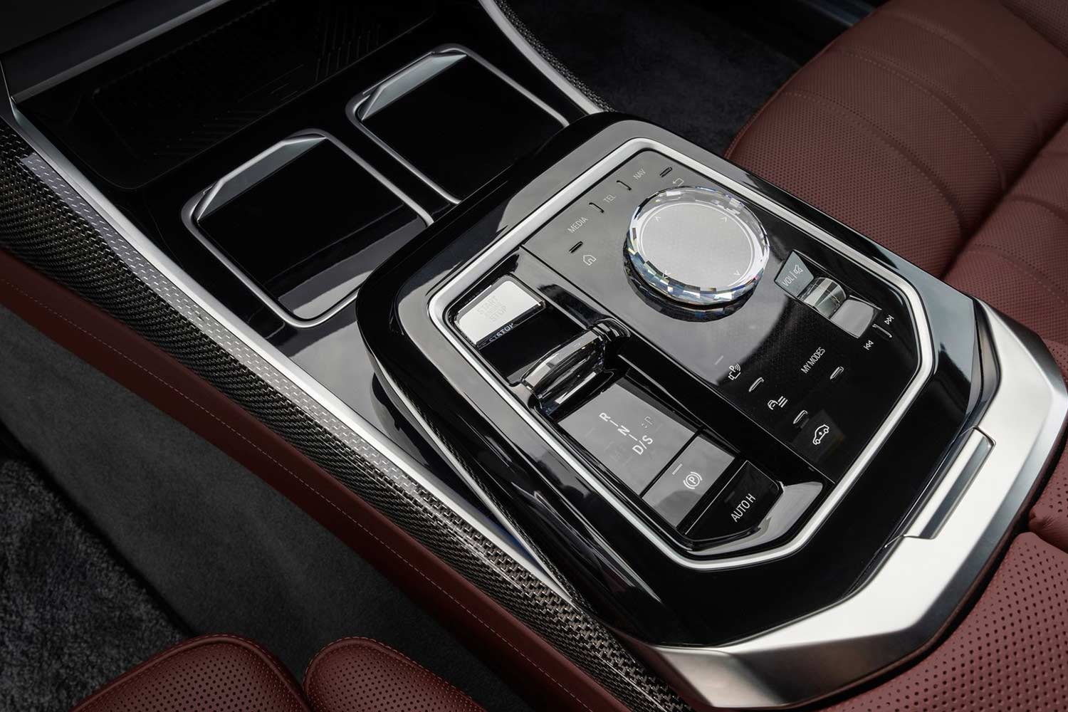 2023 BMW 7 Series M Sport M760e Gear Selector