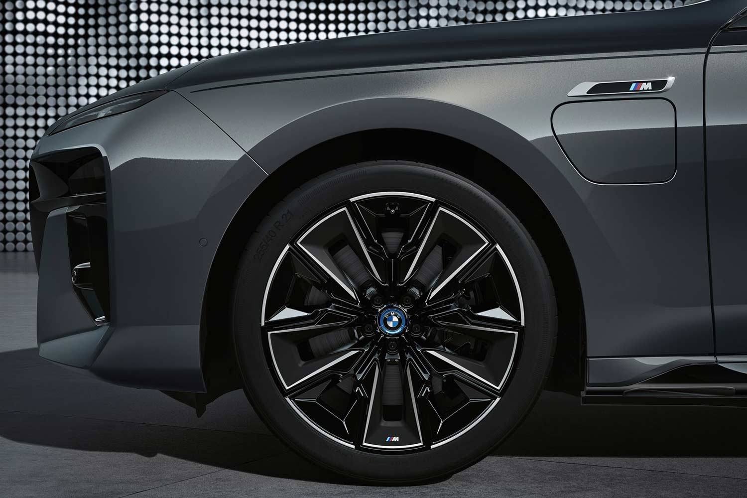2023 BMW 7 Series M Sport M760e Rims