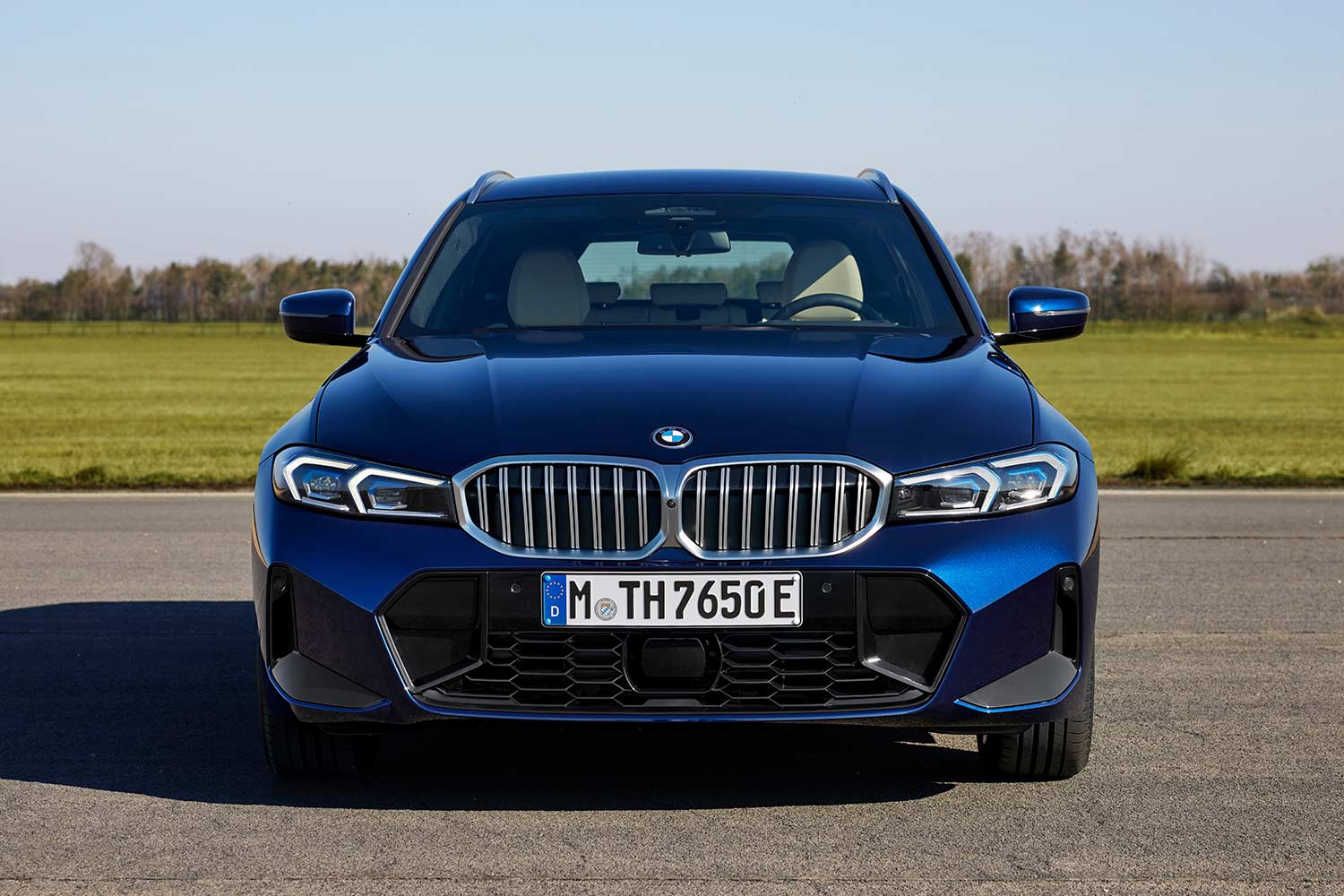 2023 BMW 3 Series Touring Front