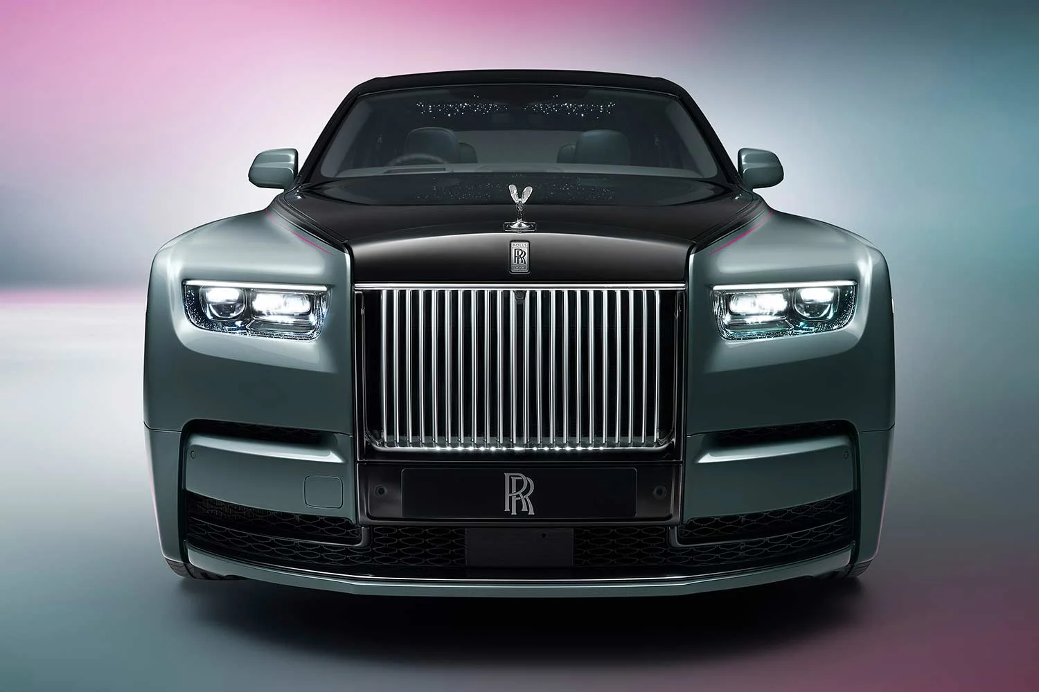 2023 Rolls-Royce Phantom Series II Green Front