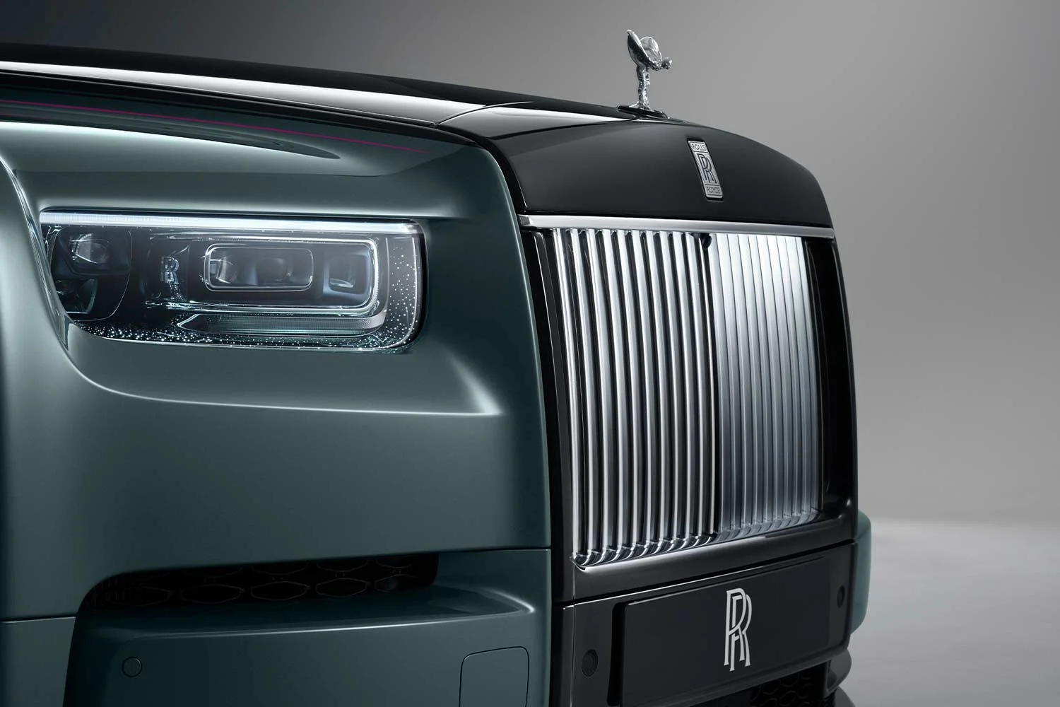 2023 Rolls-Royce Phantom Series II Illuminated Grill