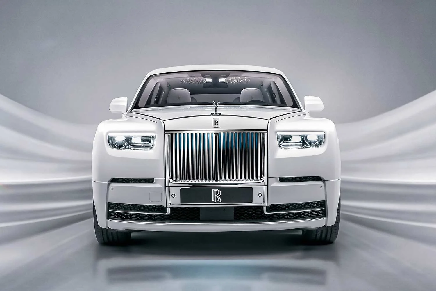 2023 Rolls-Royce Phantom Series II Platino White Front