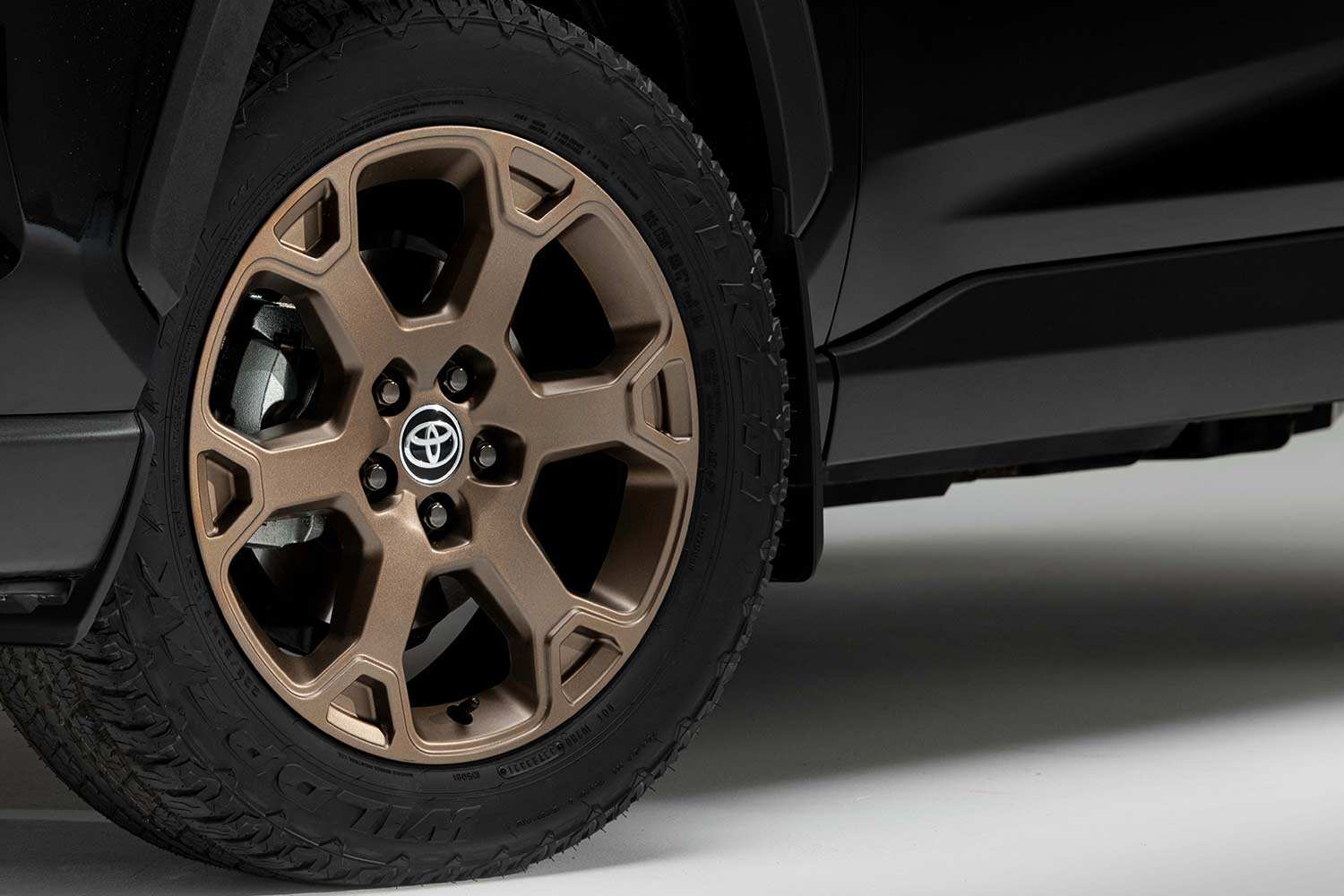 2022 Toyota RAV4 Hybrid Woodland Edition Gold Alloy Wheels