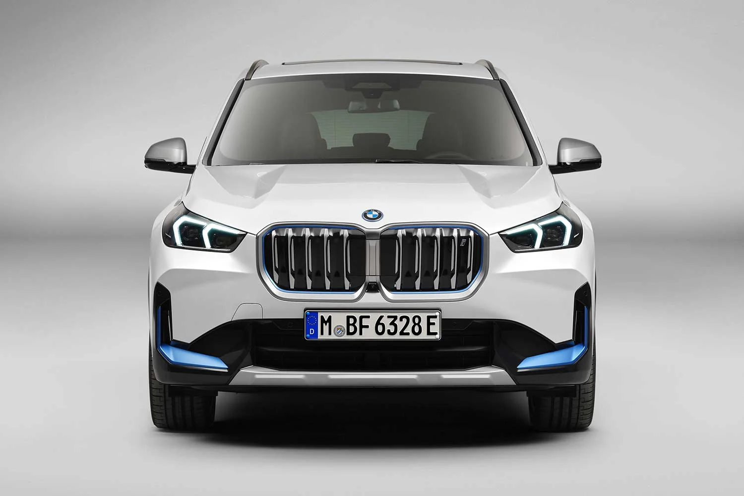 2023 BMW iX1 Front