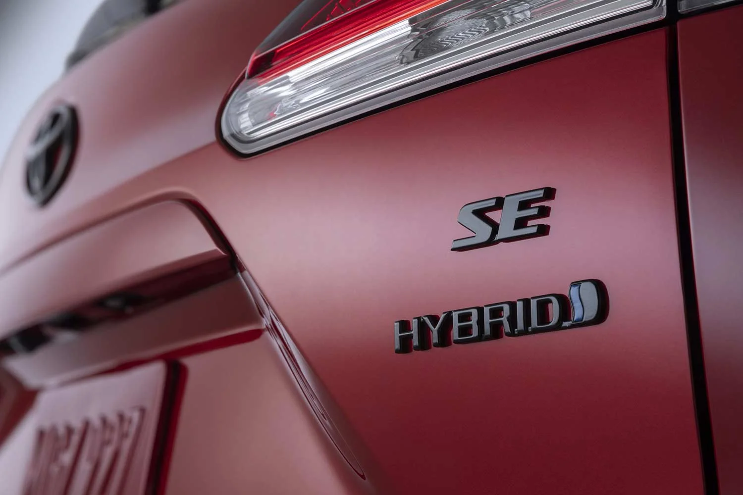 2023 Toyota Corolla Cross Hybrid SE Emblem