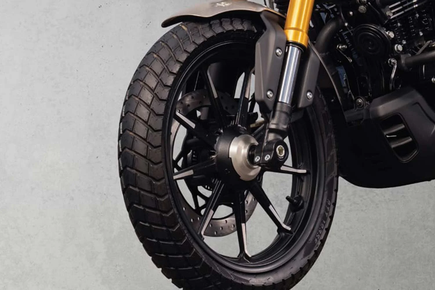 2022 TVS Ronin Alloy Wheel and Block-Tread Tyre