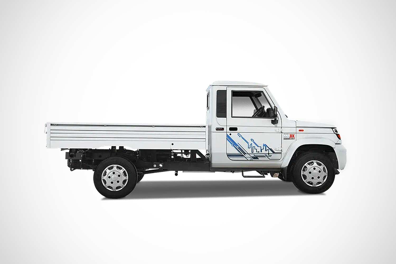 2022 Mahindra Bolero MaXX Pik-Up White