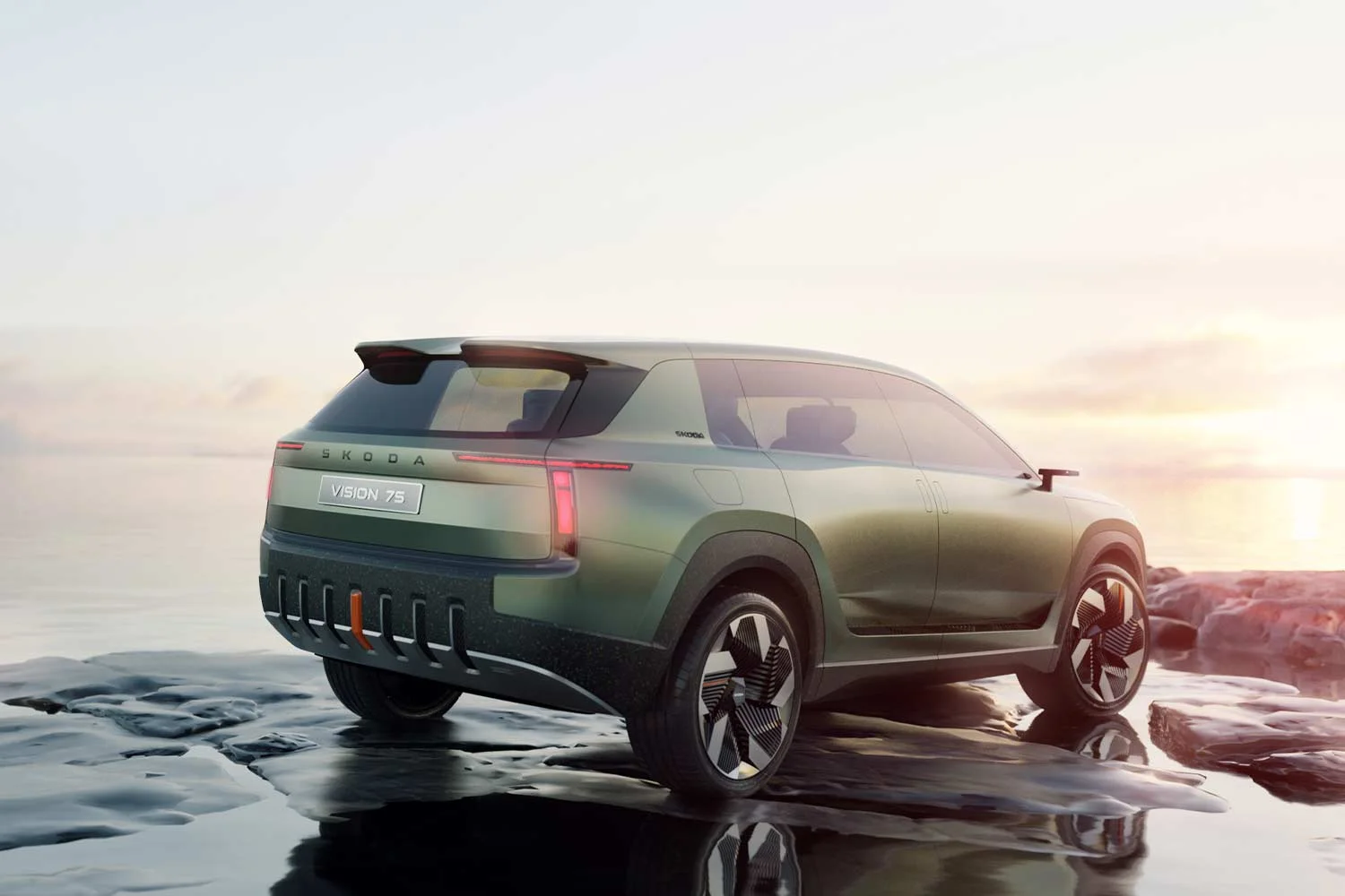 2022 Skoda Vision 7S Concept Rear Quarter View