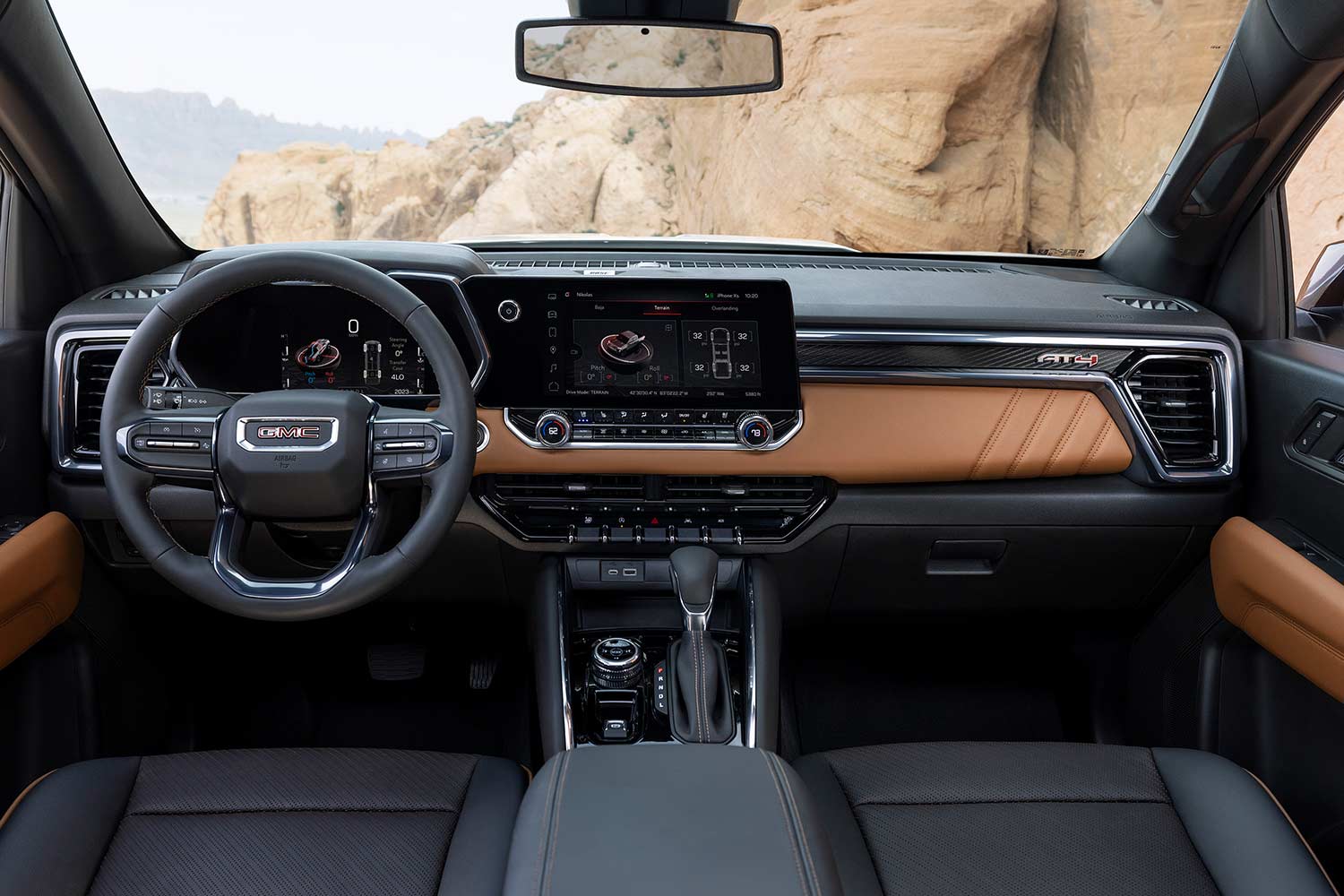 2023 GMC Canyon AT4 Interior Dashboard
