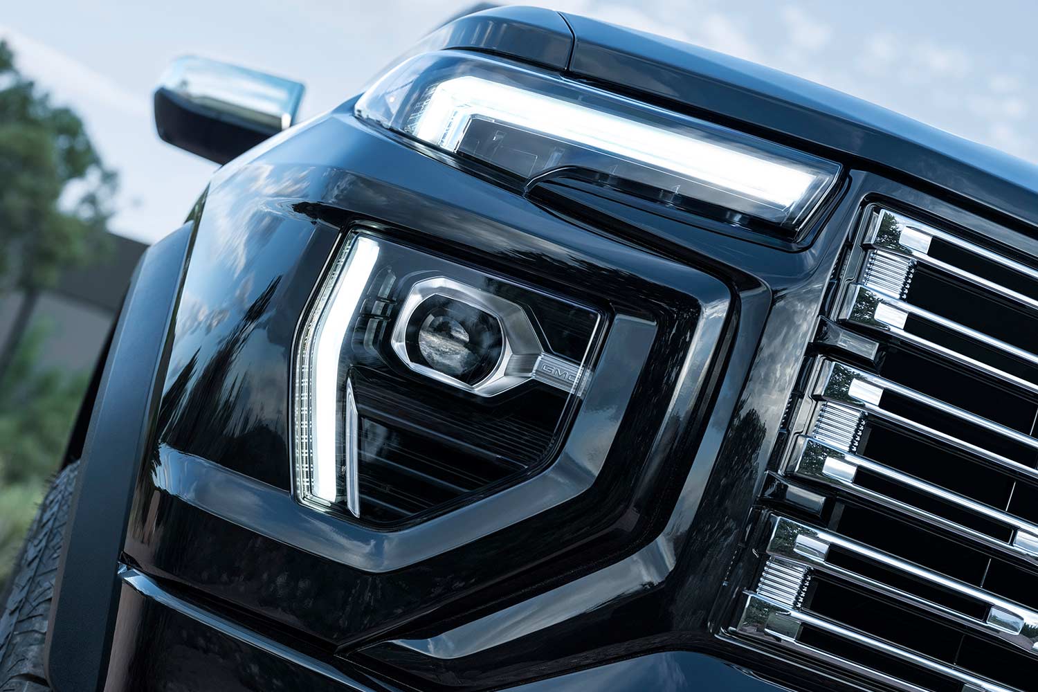 2023 GMC Canyon Denali Headlamp
