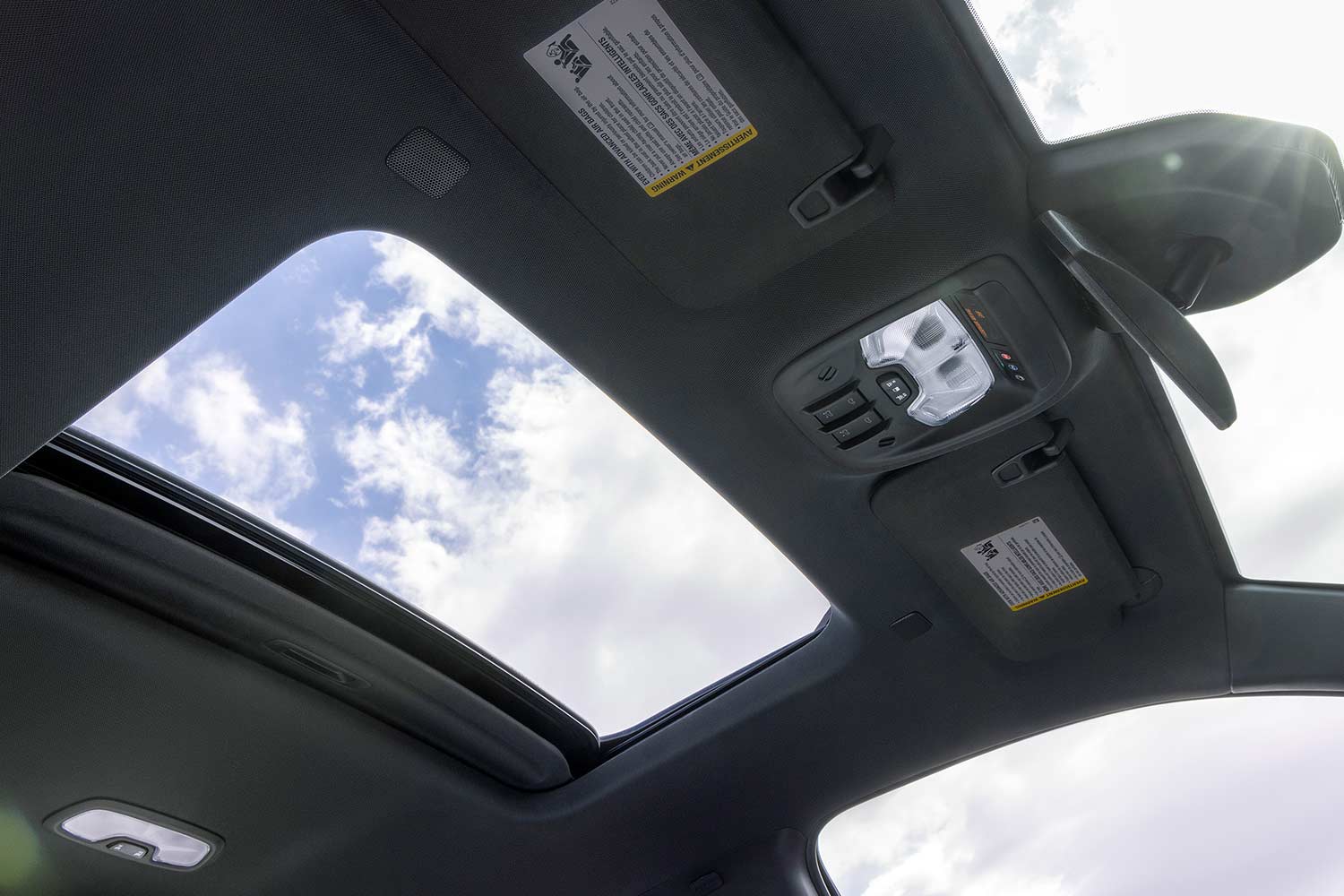 2023 GMC Canyon Denali Sunroof
