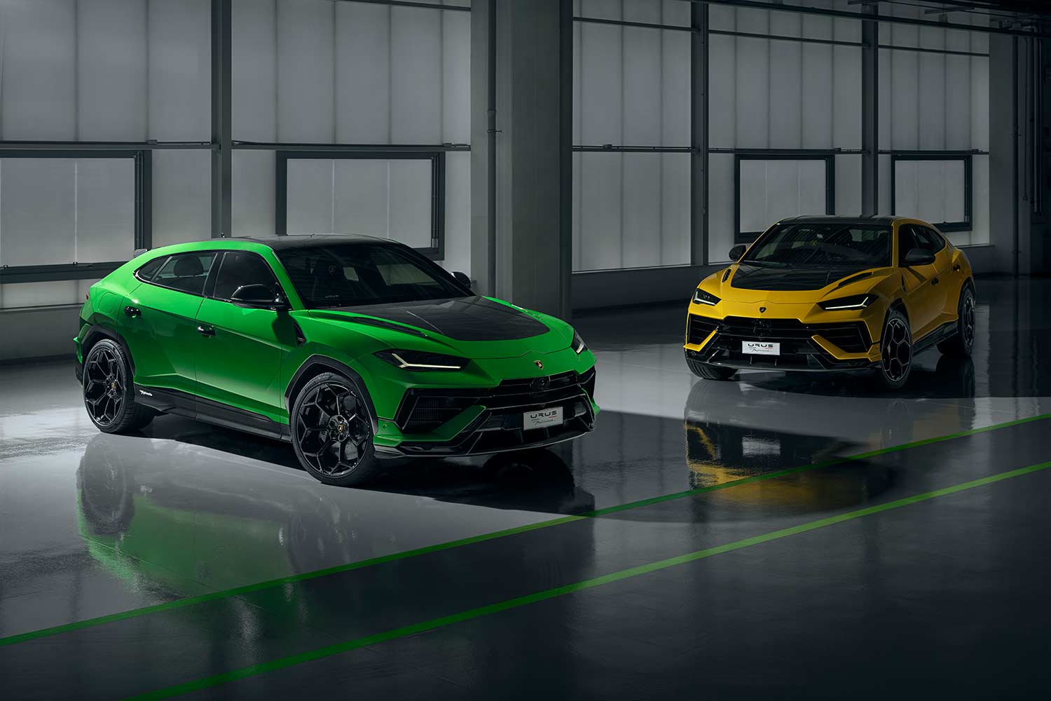 2023 Lamborghini Urus Performante Front Quarter