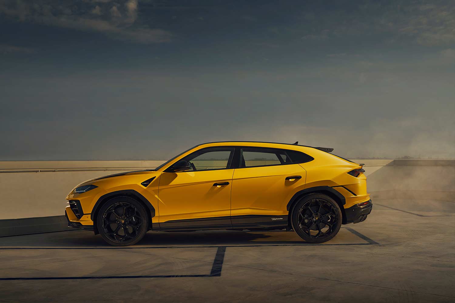 2023 Lamborghini Urus Performante Yellow Side