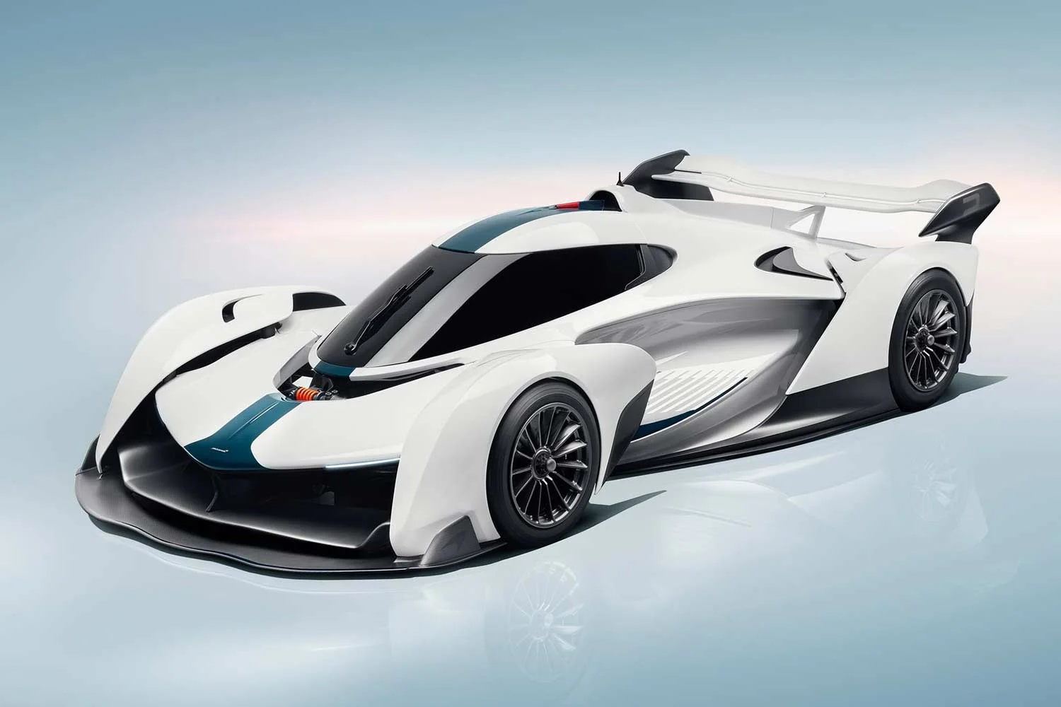 2023 McLaren Solus GT Front Quarter