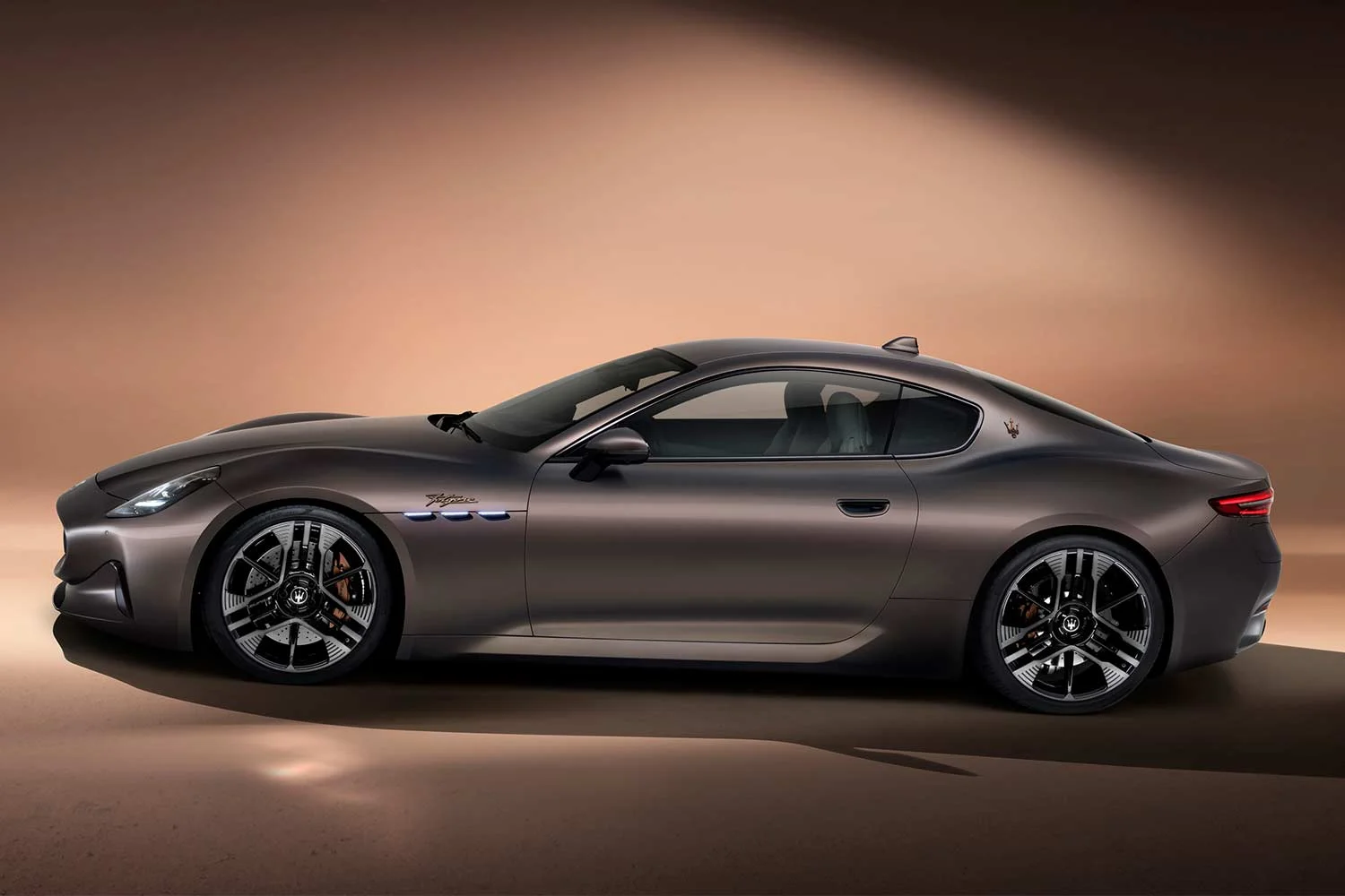 2022 Maserati GranTurismo Folgore Side