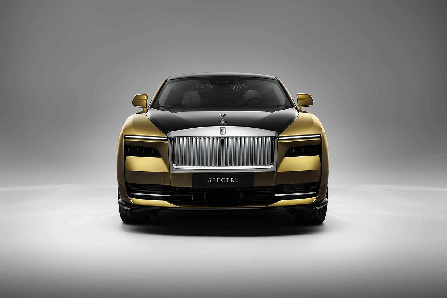 2022 Rolls Royce Spectre Front